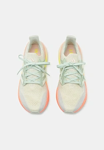 Фото № 4 с приближением к товару «‎ULTRABOOST 5»