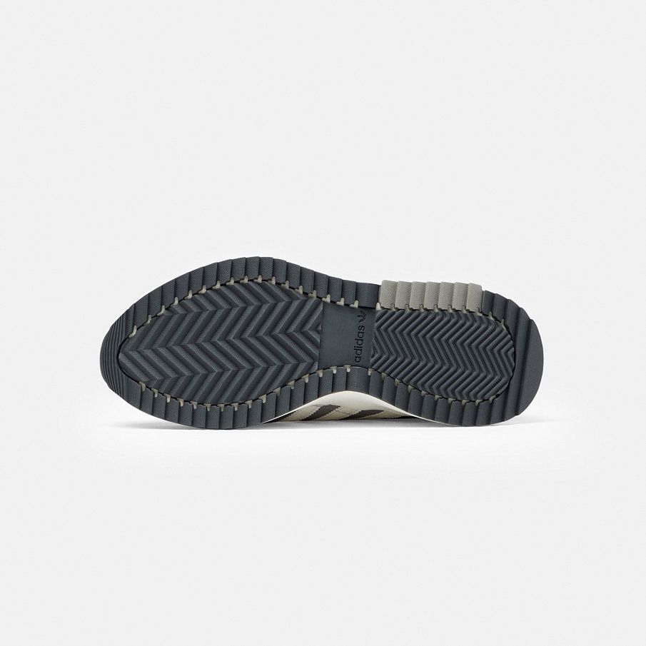 Фото № 5 с приближением к товару «‎Adidas Retropy F2 »