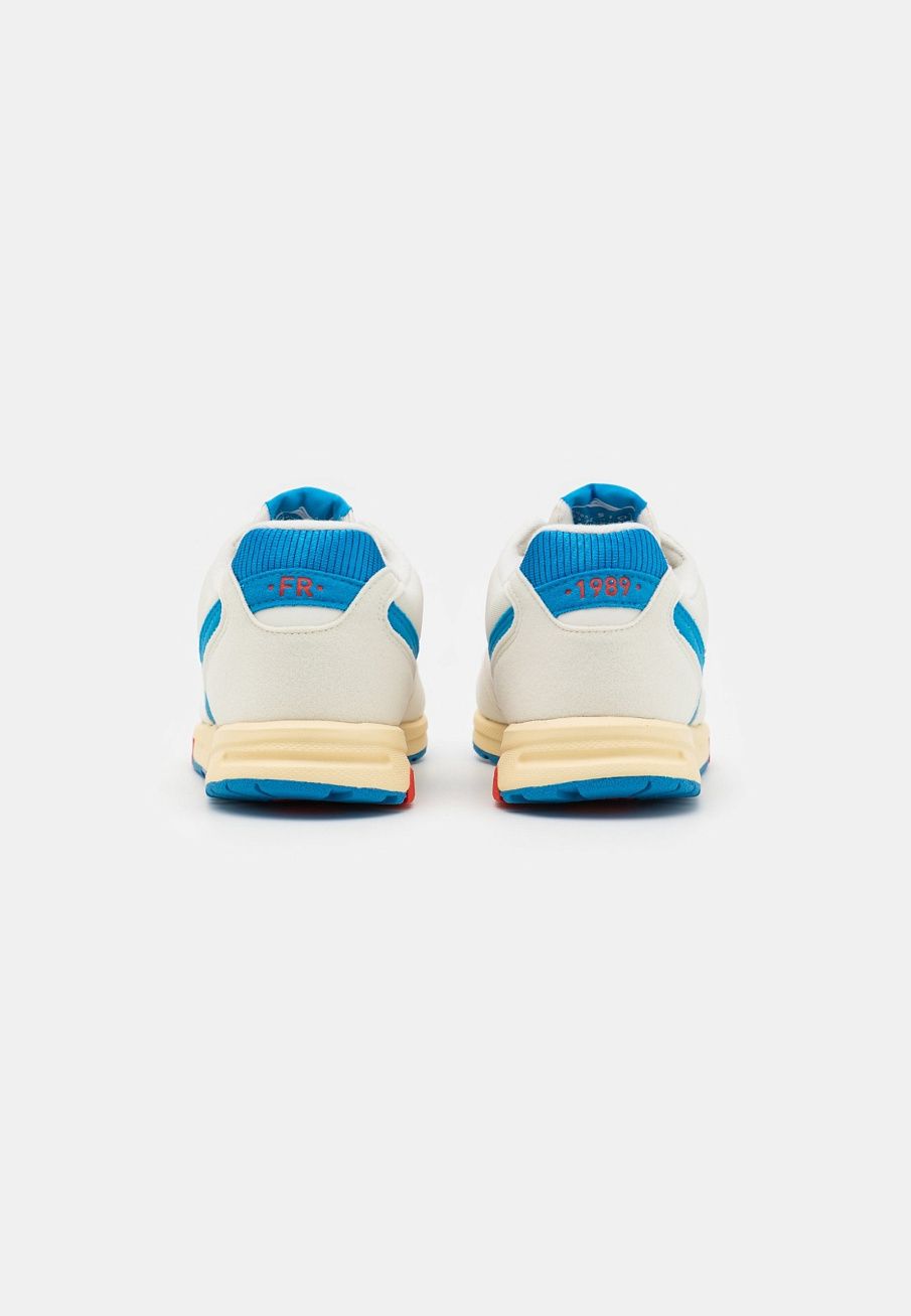 Фото № 3 с приближением к товару «‎Adidas Zx 1000 C »