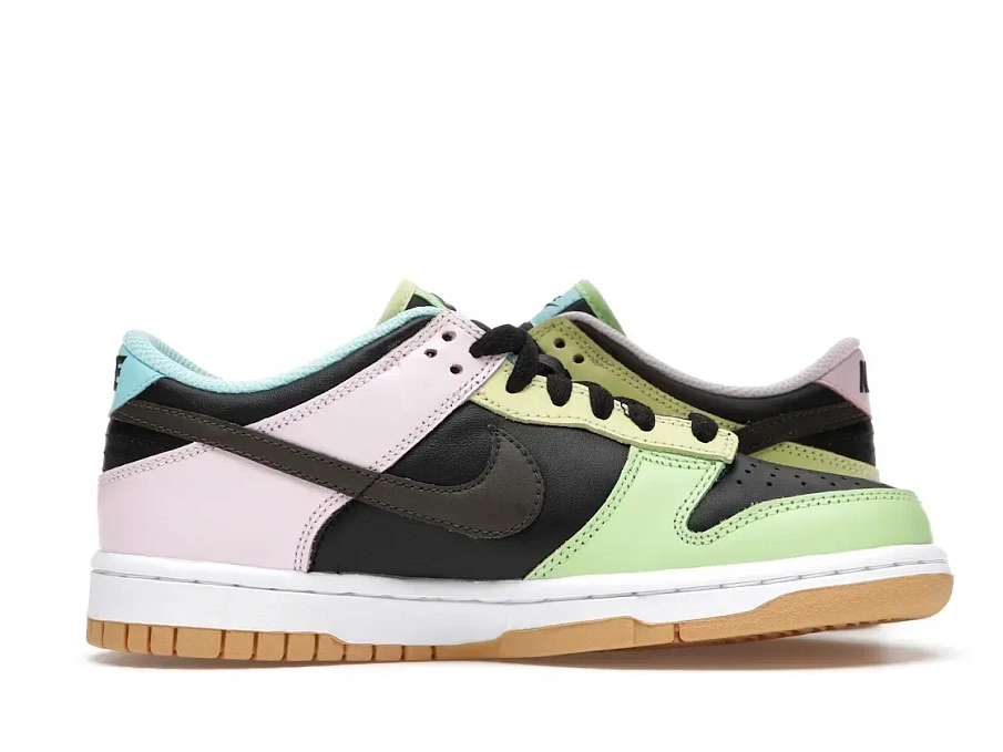 Фото № 3 с приближением к товару «‎Nike Dunk Low»