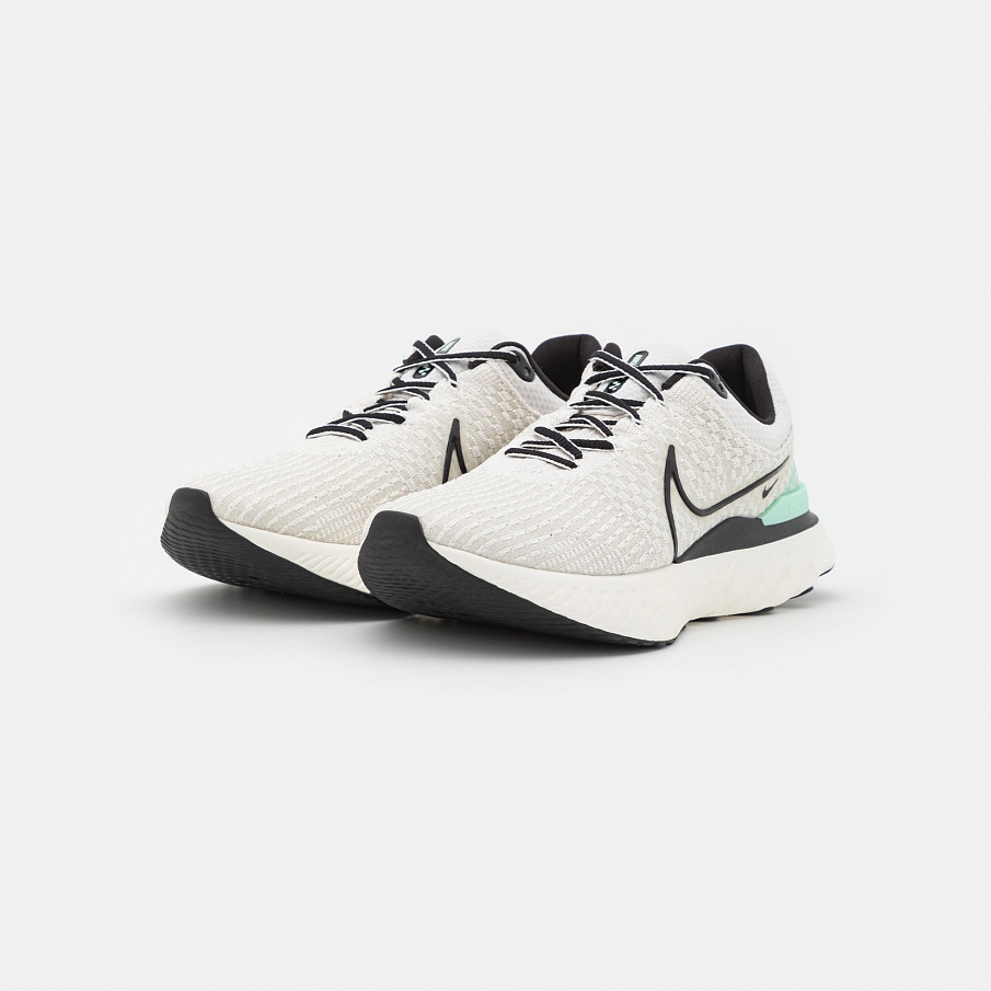 Фото № 2 с приближением к товару «‎Nike React Infinity 3»