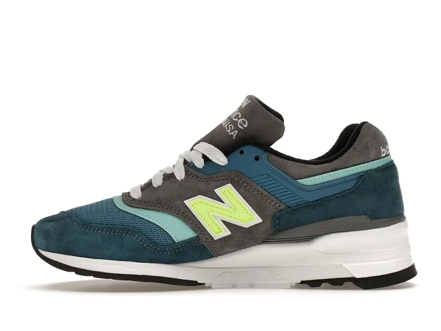Фото № 3 с приближением к товару «‎New Balance 997»