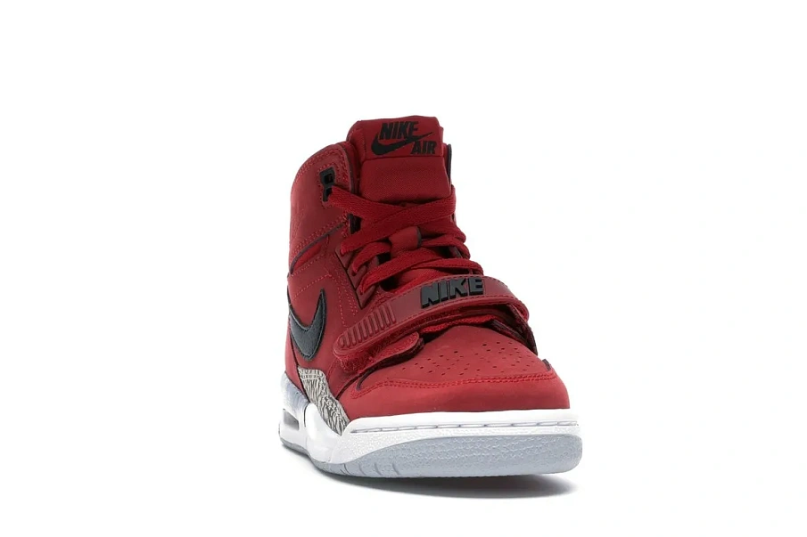 Фото № 4 с приближением к товару «‎Jordan Legacy 312 Toro »