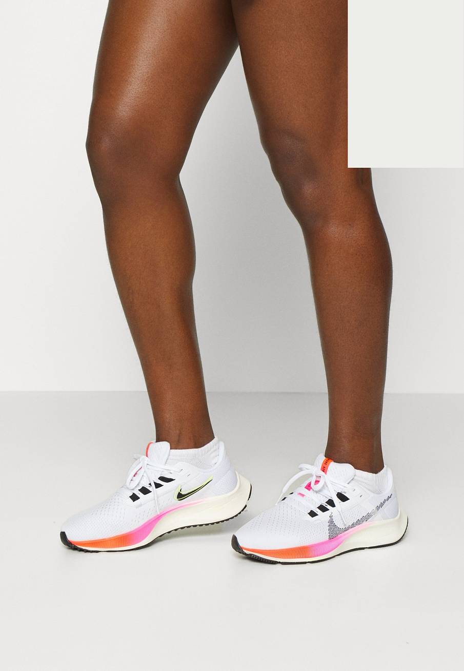 Фото № 3 с приближением к товару «‎Nike Air Zoom Pegasus 38»