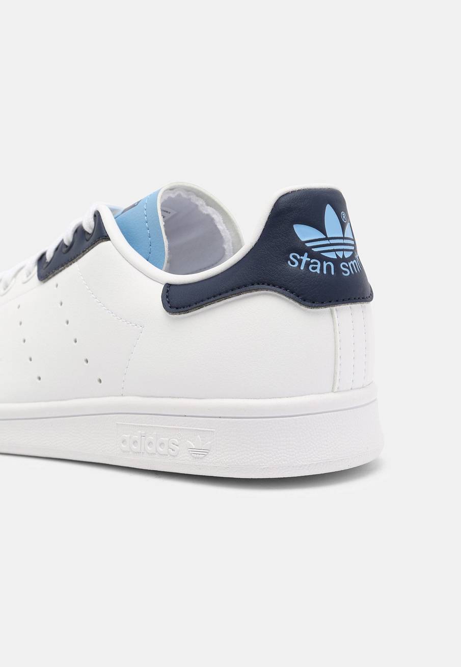 Фото № 5 с приближением к товару «‎Adidas Stan Smith »