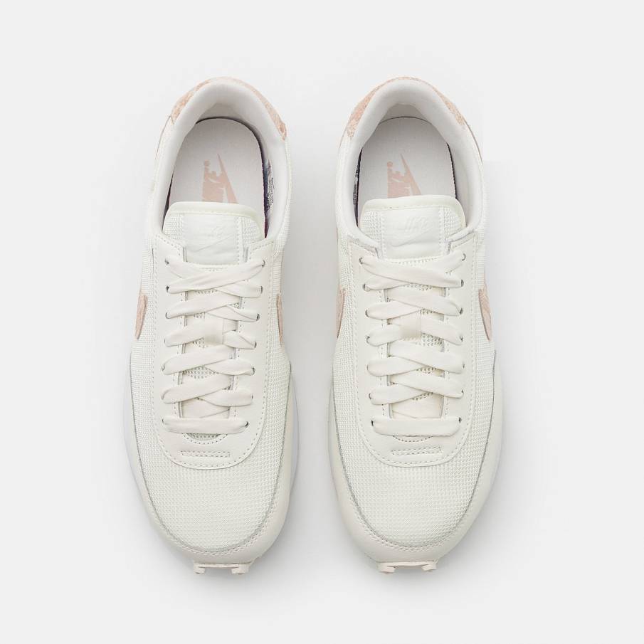 Фото № 5 с приближением к товару «‎Nike Daybreak »