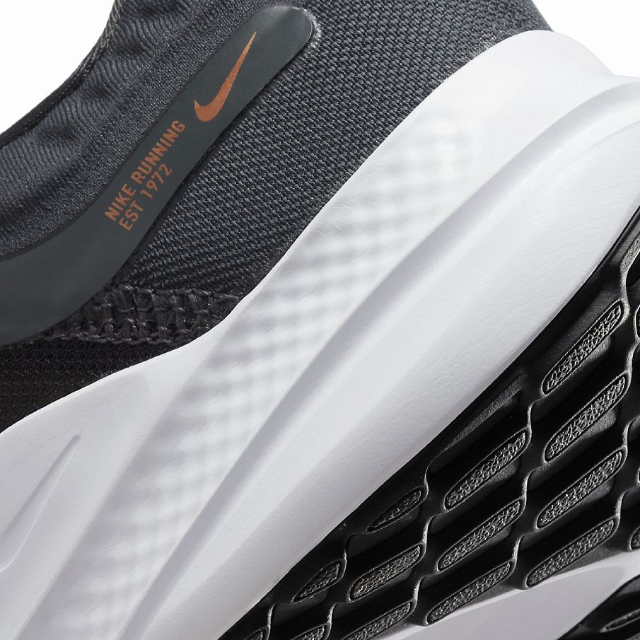 Фото № 5 с приближением к товару «‎Nike Wmns Quest»