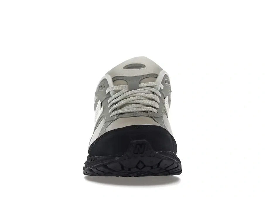 Фото № 2 с приближением к товару «‎New Balance 2002R»