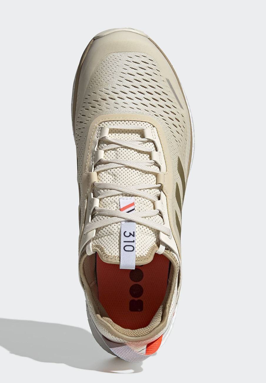 Фото № 4 с приближением к товару «‎Adidas Terrex Agravic »