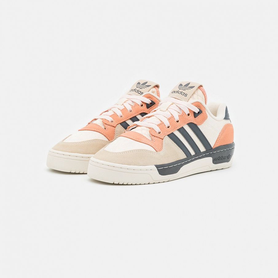 Фото № 3 с приближением к товару «‎Adidas Rivalry Premium »