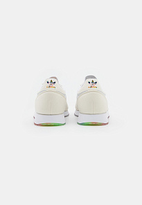 Фото № 3 с приближением к товару «‎Adidas Usa 84 Pride »