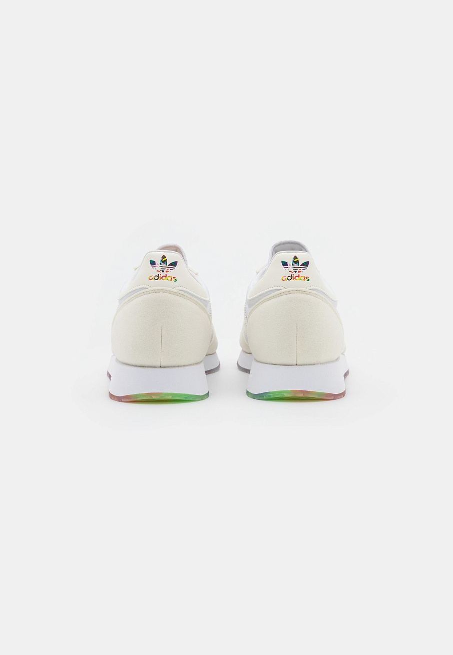 Фото № 3 с приближением к товару «‎Adidas Usa 84 Pride »