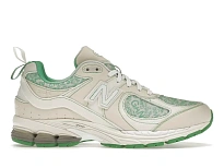 Фото № 1 с приближением к товару «‎New Balance 2002R»