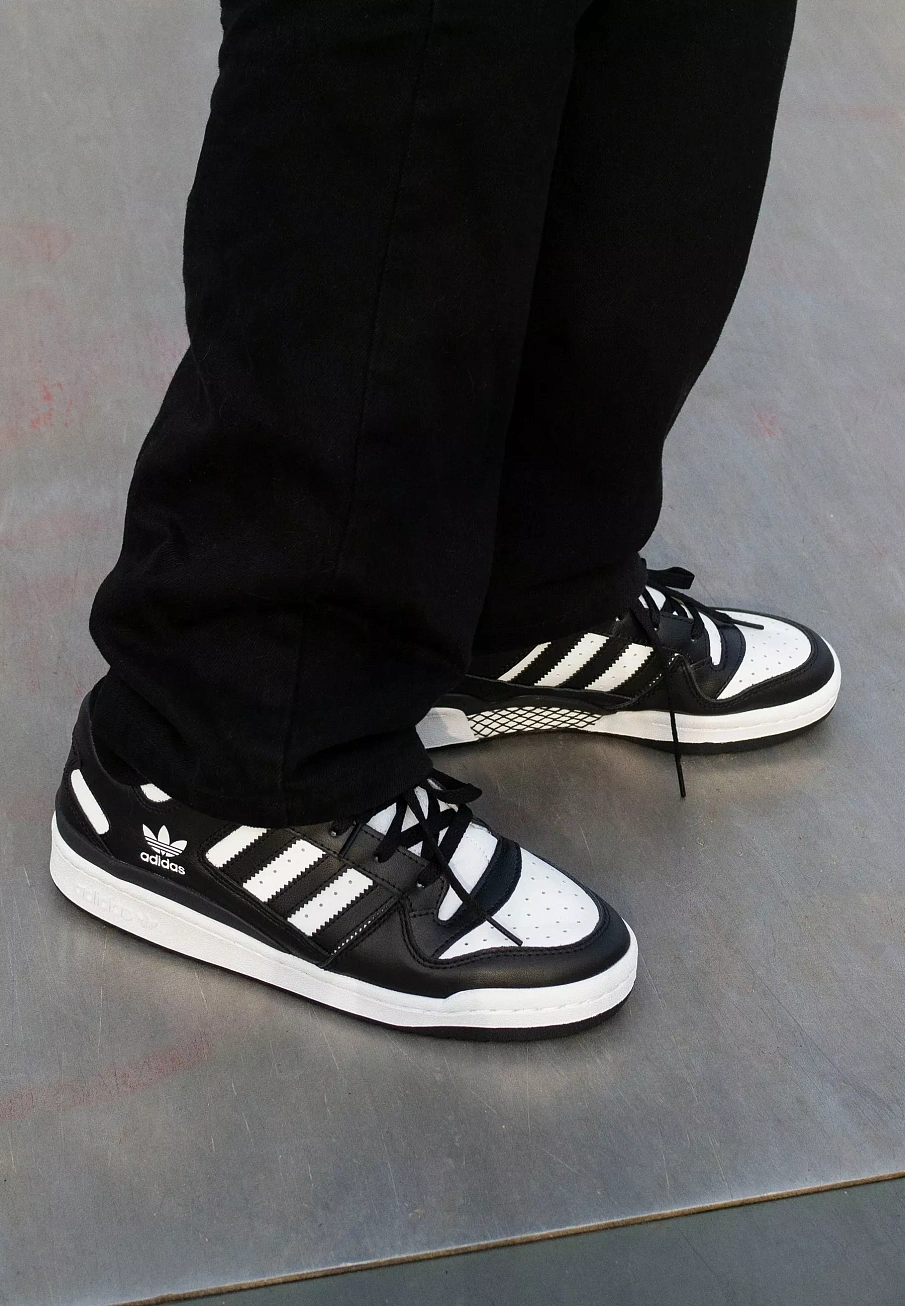 Фото № 2 с приближением к товару «‎FORUM LOW CL UNISEX»