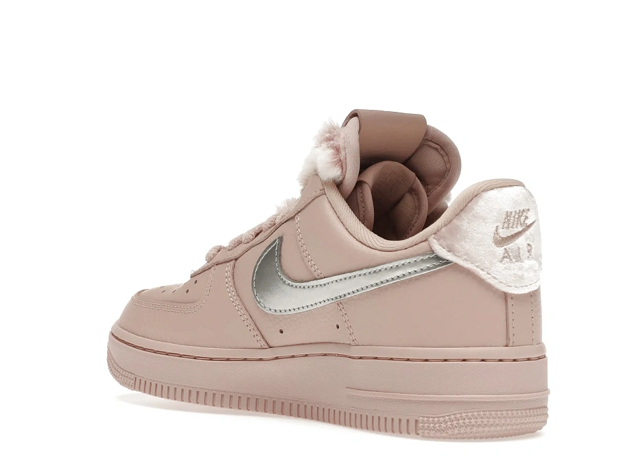Фото № 6 с приближением к товару «‎Nike Air Force 1 Low Faux Sherpa Fur »
