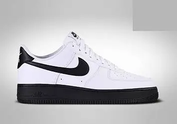 Nike Air Force 1 ’07  - 1