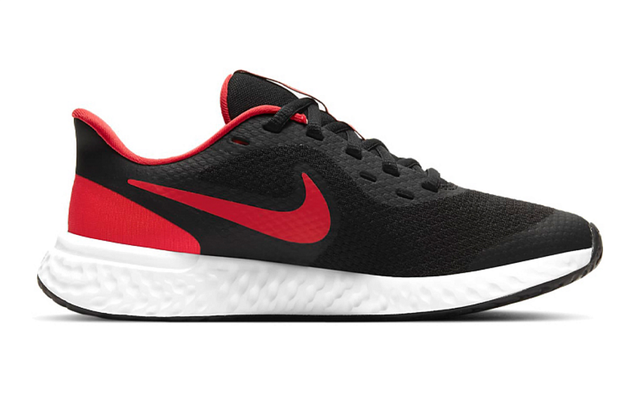 Фото № 2 с приближением к товару «‎Nike Revolution 5 GS 'Bred'»