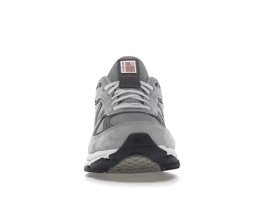 Фото № 2 с приближением к товару «‎New Balance 990v4»