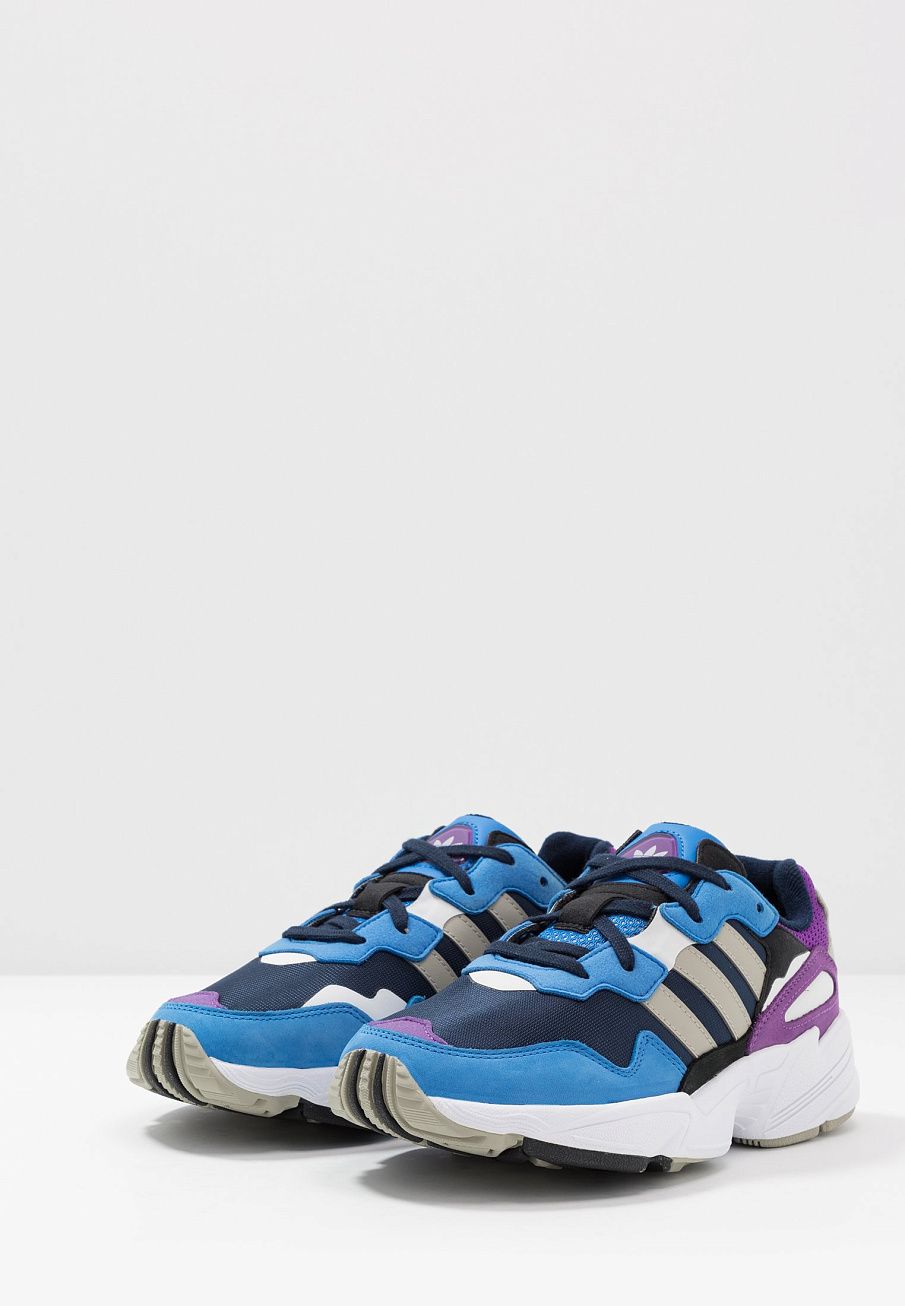 Фото № 3 с приближением к товару «‎Adidas Yung-96 »