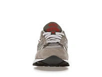 Фото № 2 с приближением к товару «‎New Balance 990v2»