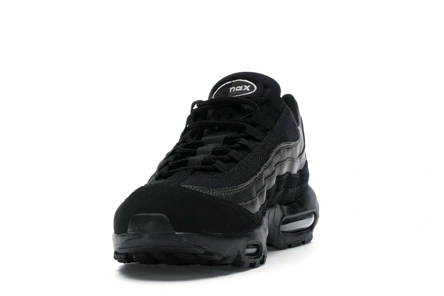 Фото № 2 с приближением к товару «‎Nike Air Max 95 Black Sequoia»