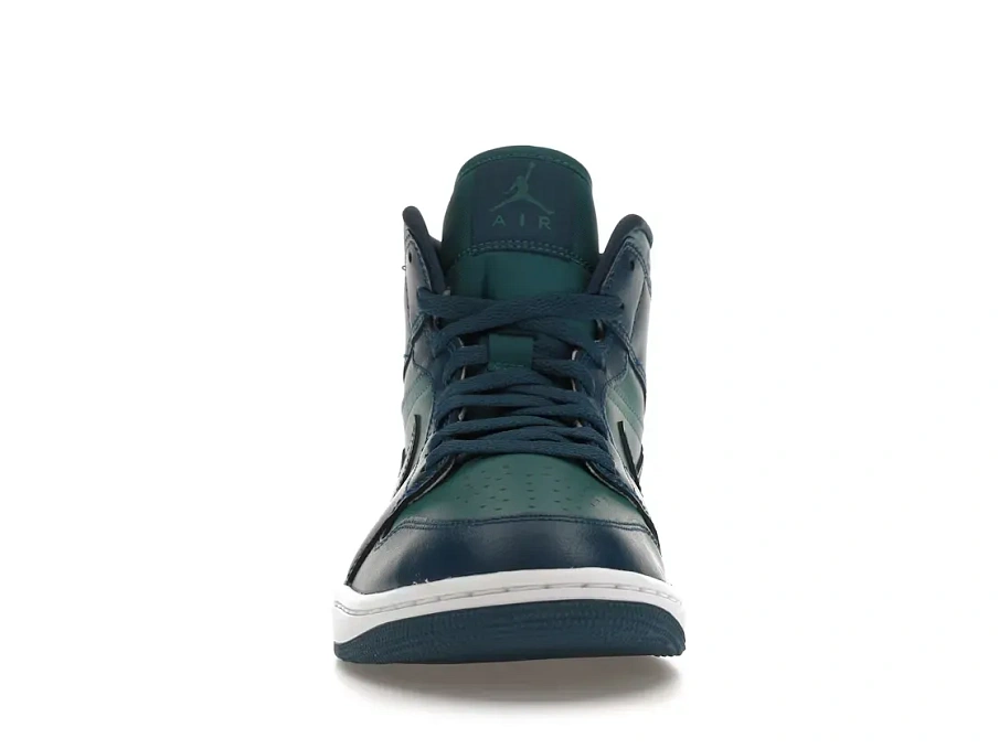 Фото № 2 с приближением к товару «‎Jordan 1 Mid»