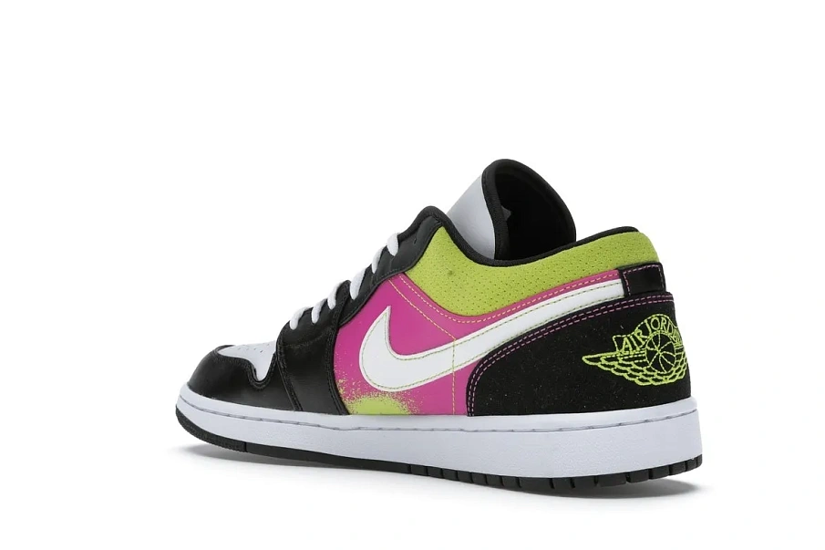 Фото № 6 с приближением к товару «‎Jordan 1 Low Black Active Fuchsia Cyber»