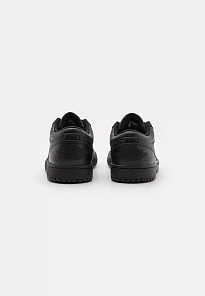 Фото № 4 с приближением к товару «‎AIR JORDAN 1»