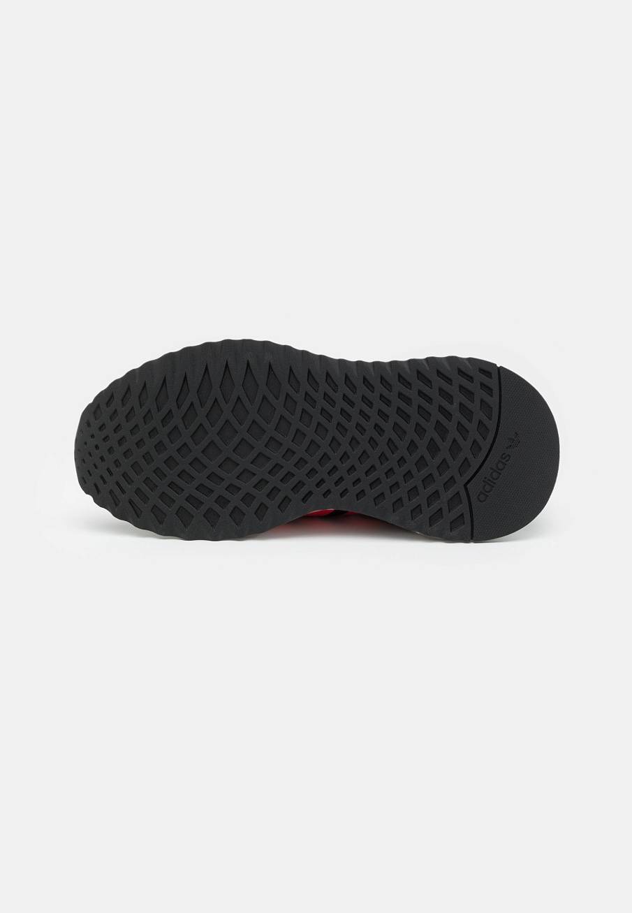 Фото № 5 с приближением к товару «‎Adidas U_path »