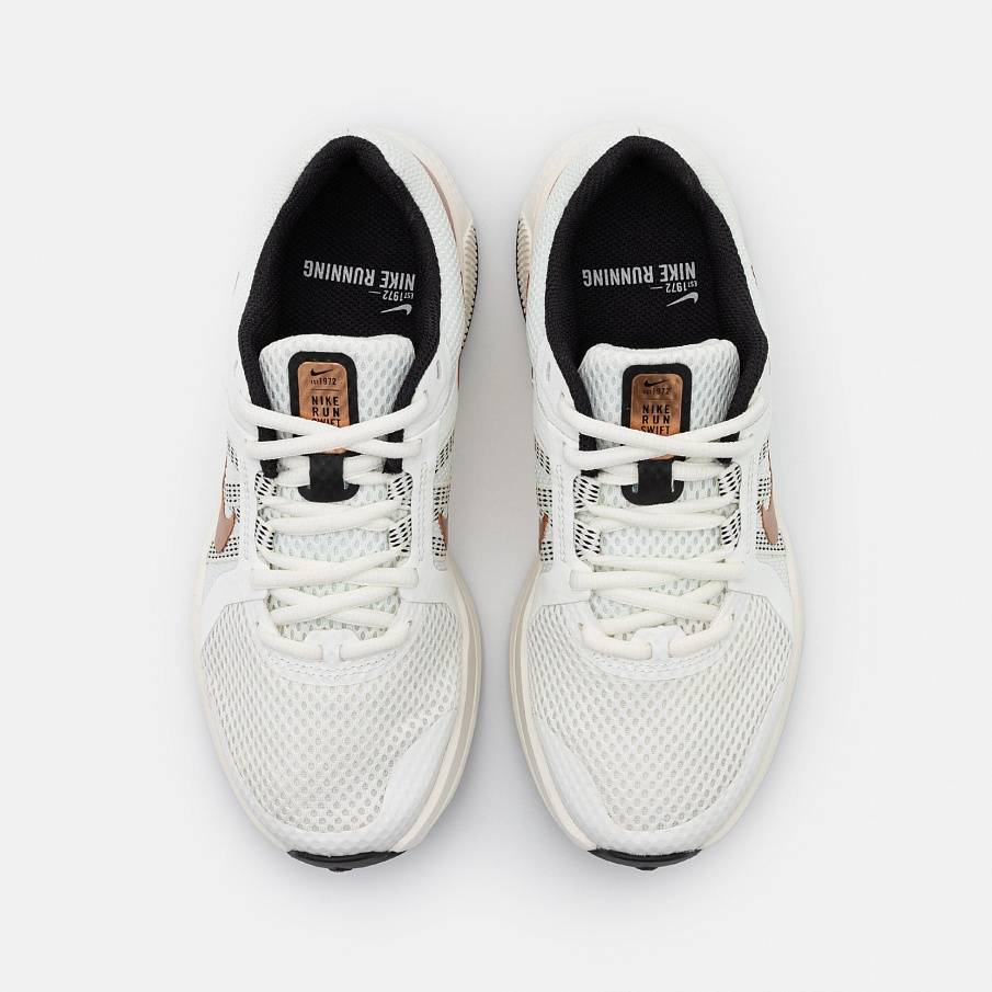 Фото № 4 с приближением к товару «‎Nike Swift 2»