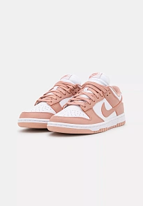 Фото № 3 с приближением к товару «‎DUNK LOW »