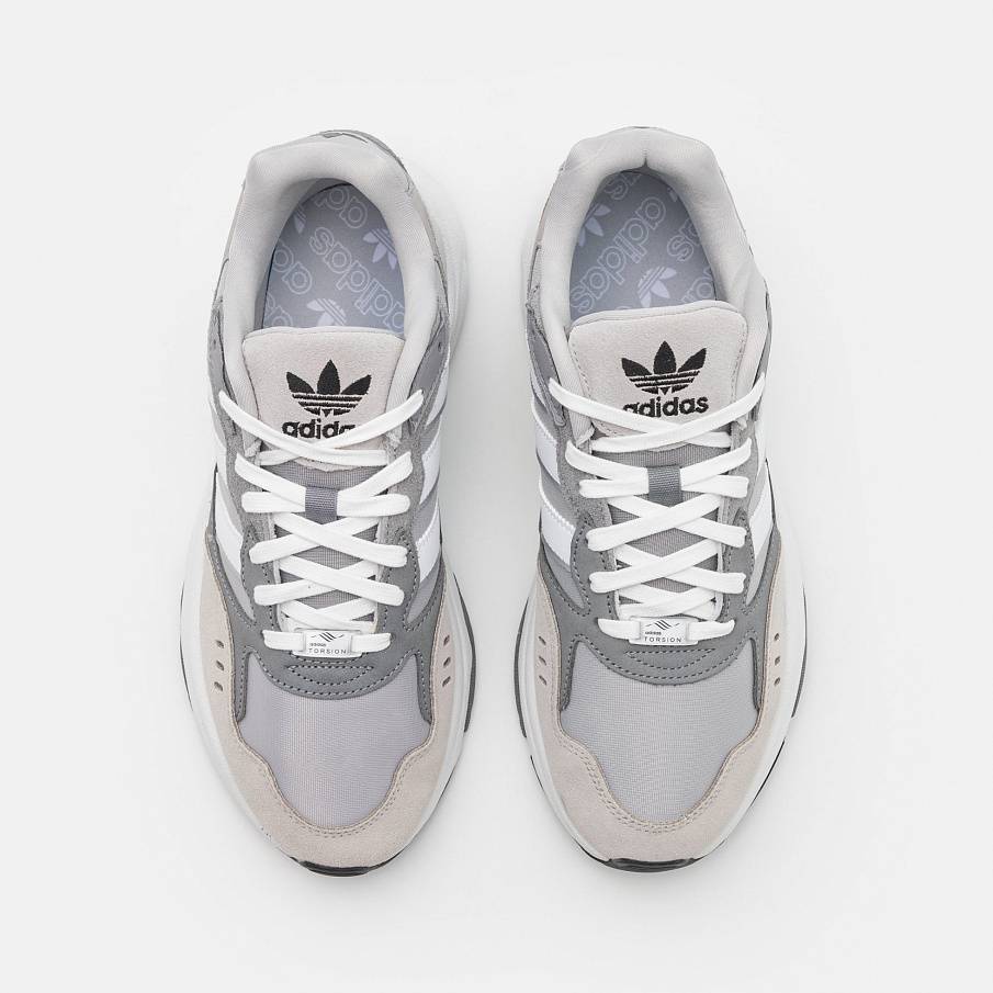 Фото № 4 с приближением к товару «‎Adidas Retropy Mystique »
