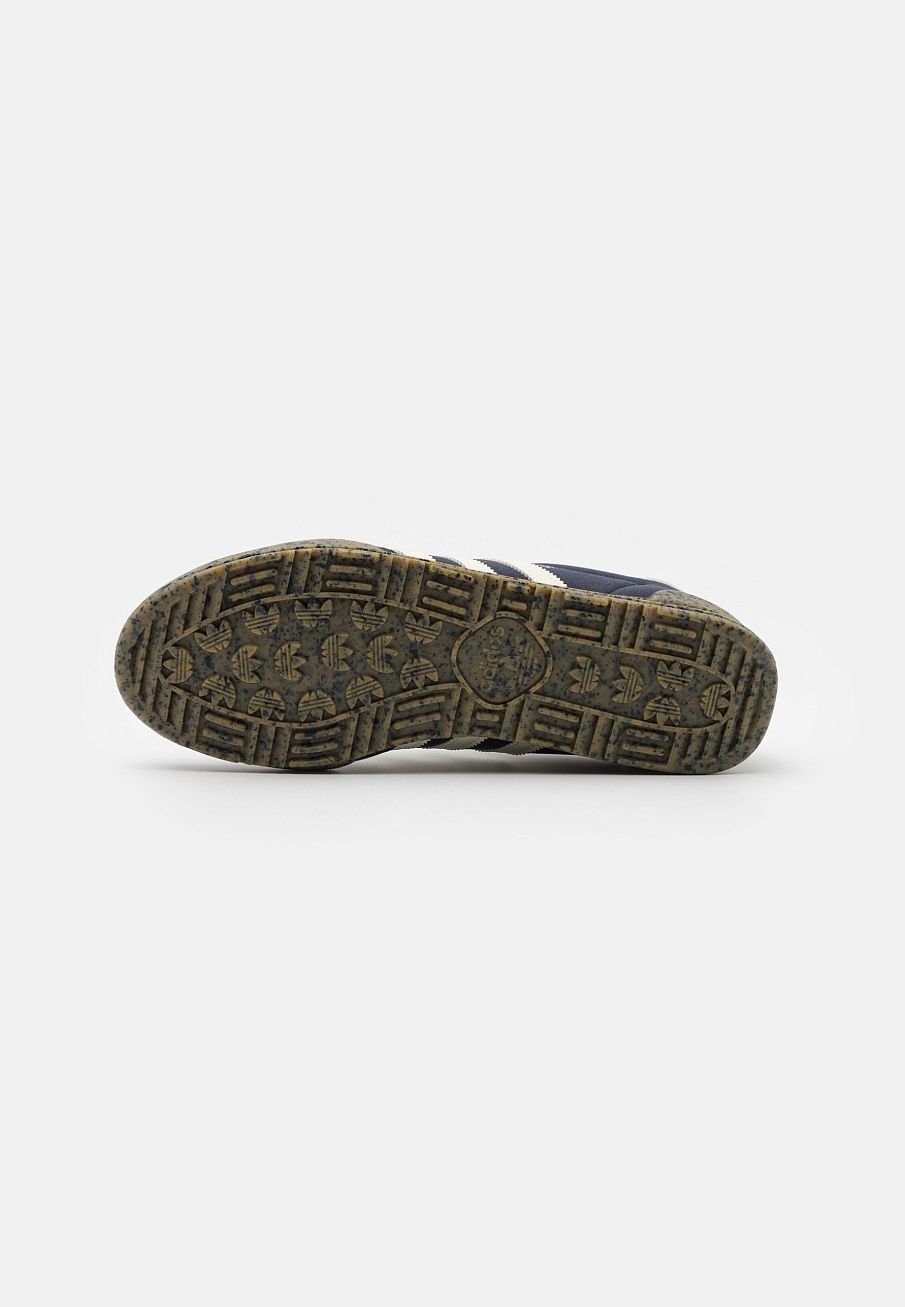 Фото № 5 с приближением к товару «‎Adidas Jeans »