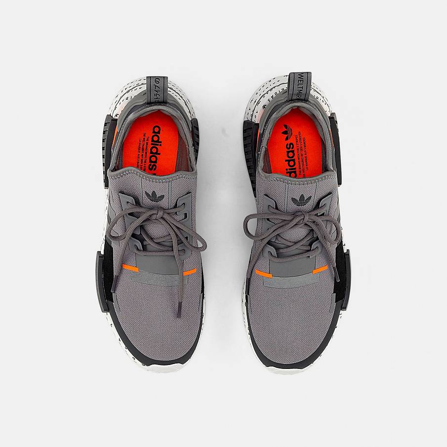 Фото № 4 с приближением к товару «‎Adidas Nmd_r1 »