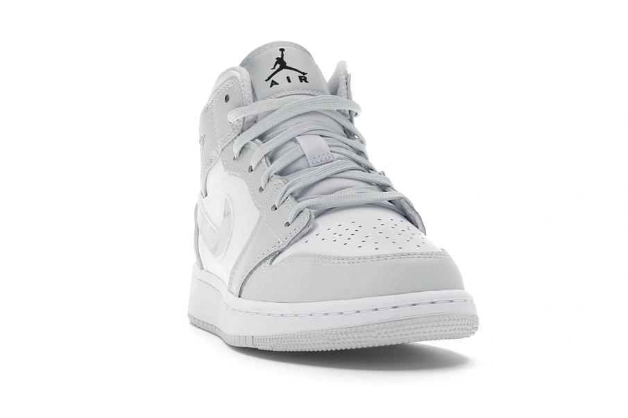 Фото № 4 с приближением к товару «‎Jordan 1 Mid Grey Camo »