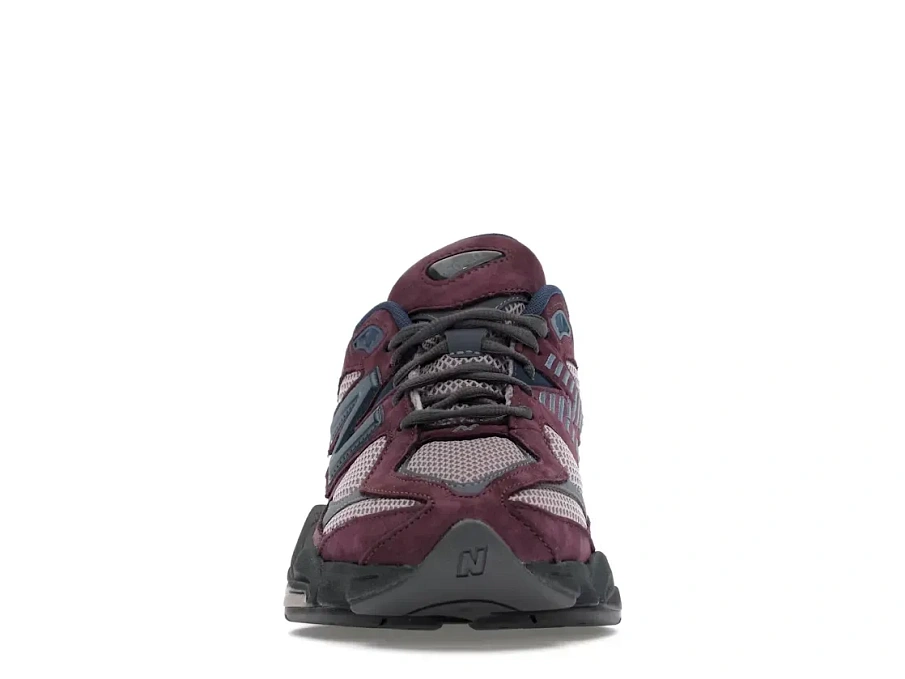 Фото № 2 с приближением к товару «‎New Balance 9060»