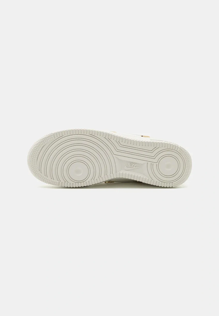 Фото № 4 с приближением к товару «‎Кроссовки Nike spni111a1e6-a11-n»