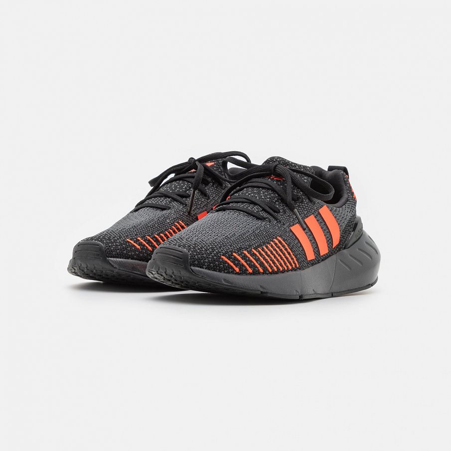 Фото № 2 с приближением к товару «‎Adidas Swift 22 »