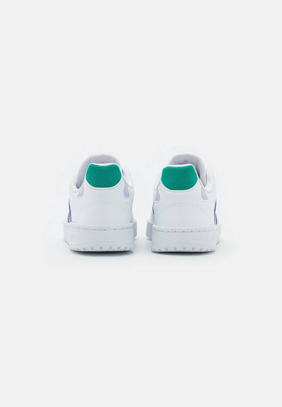 Фото № 4 с приближением к товару «‎Adidas NY 90 Stripes »
