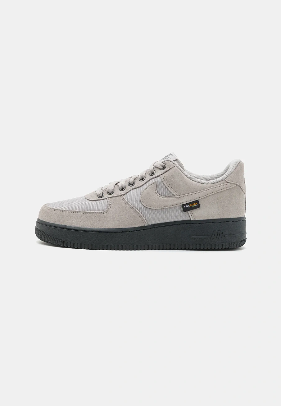 Фото № 1 с приближением к товару «‎AIR FORCE 1 '07 »