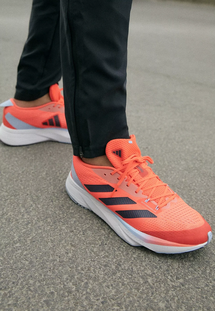 Фото № 1 с приближением к товару «‎ADIZERO SL»