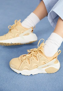 Фото № 2 с приближением к товару «‎AIR HUARACHE»
