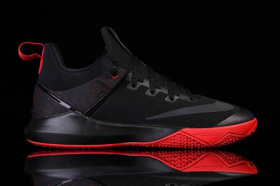 Фото № 5 с приближением к товару «‎Nike Zoom Shift »