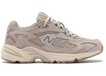 New Balance 725