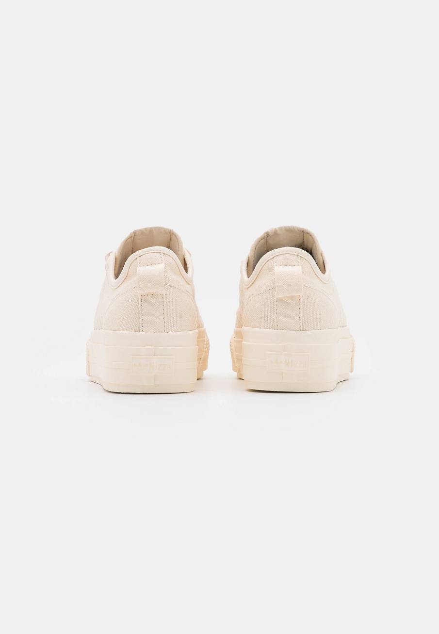Фото № 4 с приближением к товару «‎Adidas Nizza Platform »