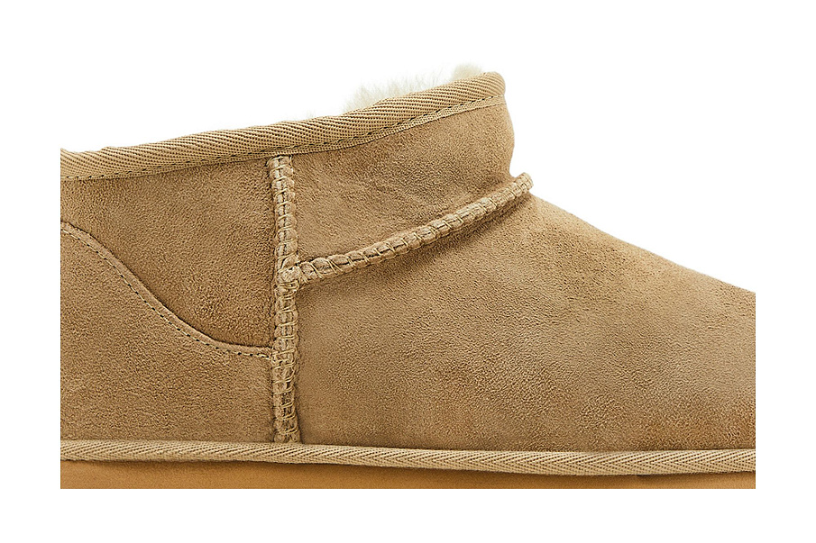Фото № 3 с приближением к товару «‎UGG Women's Classic Ultra Mini Boot Antilope»