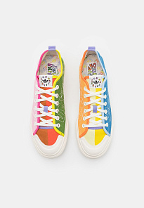 Фото № 4 с приближением к товару «‎Adidas Nizza Pride »