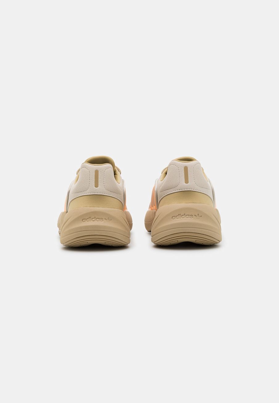 Фото № 3 с приближением к товару «‎Adidas Ozelia »