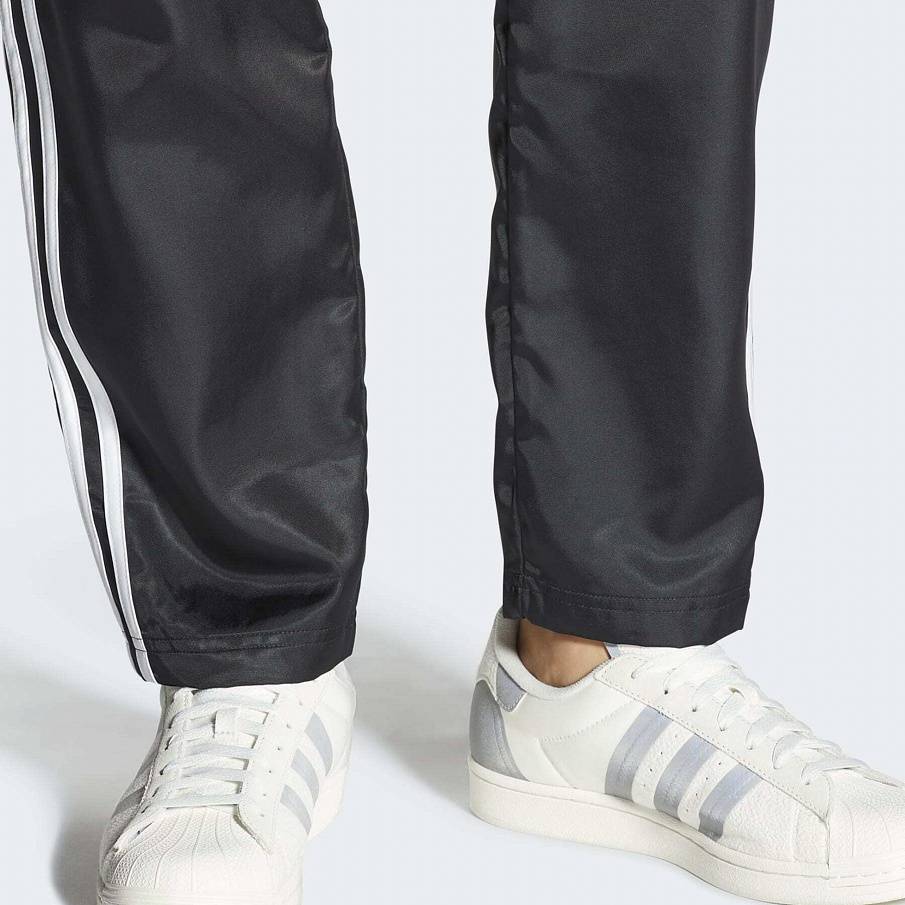 Фото № 1 с приближением к товару «‎Adidas Superstar »