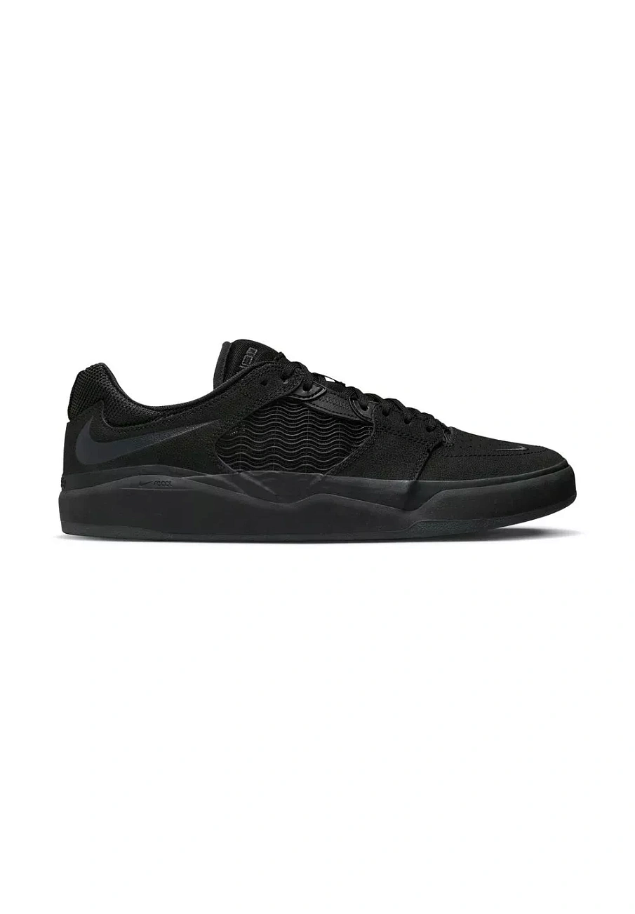 Фото № 1 с приближением к товару «‎UNISEX  ISHOD WAIR»